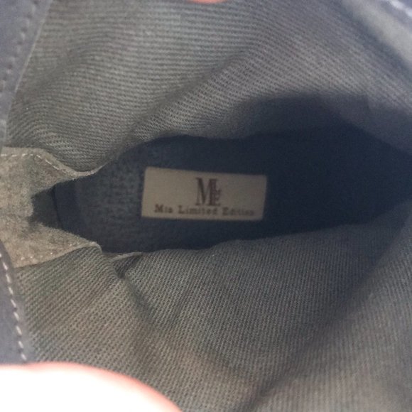 MIA Limited Edition Gray Slouchy Heeled Ankle Relaxed Festival Boot - Picture 5 of 9